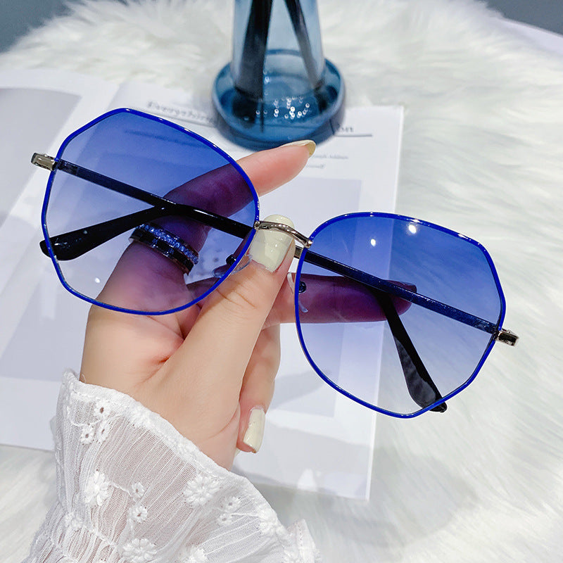 Women’s Polarized Fashion Sunglasses – UV Protection Resin Lens, Metal Frame