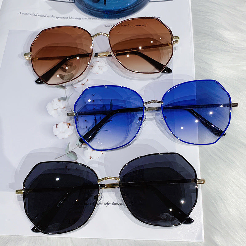 Women’s Polarized Fashion Sunglasses – UV Protection Resin Lens, Metal Frame