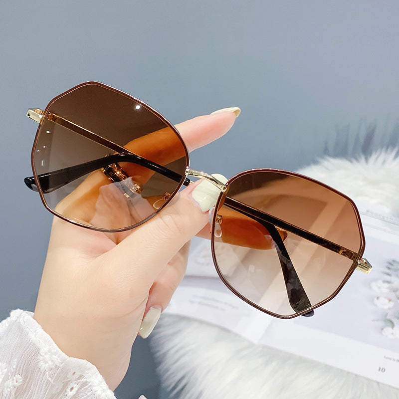 Women’s Polarized Fashion Sunglasses – UV Protection Resin Lens, Metal Frame