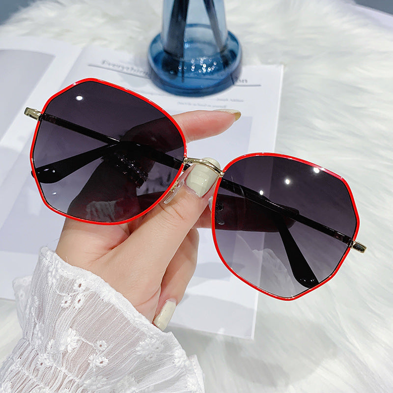Women’s Polarized Fashion Sunglasses – UV Protection Resin Lens, Metal Frame