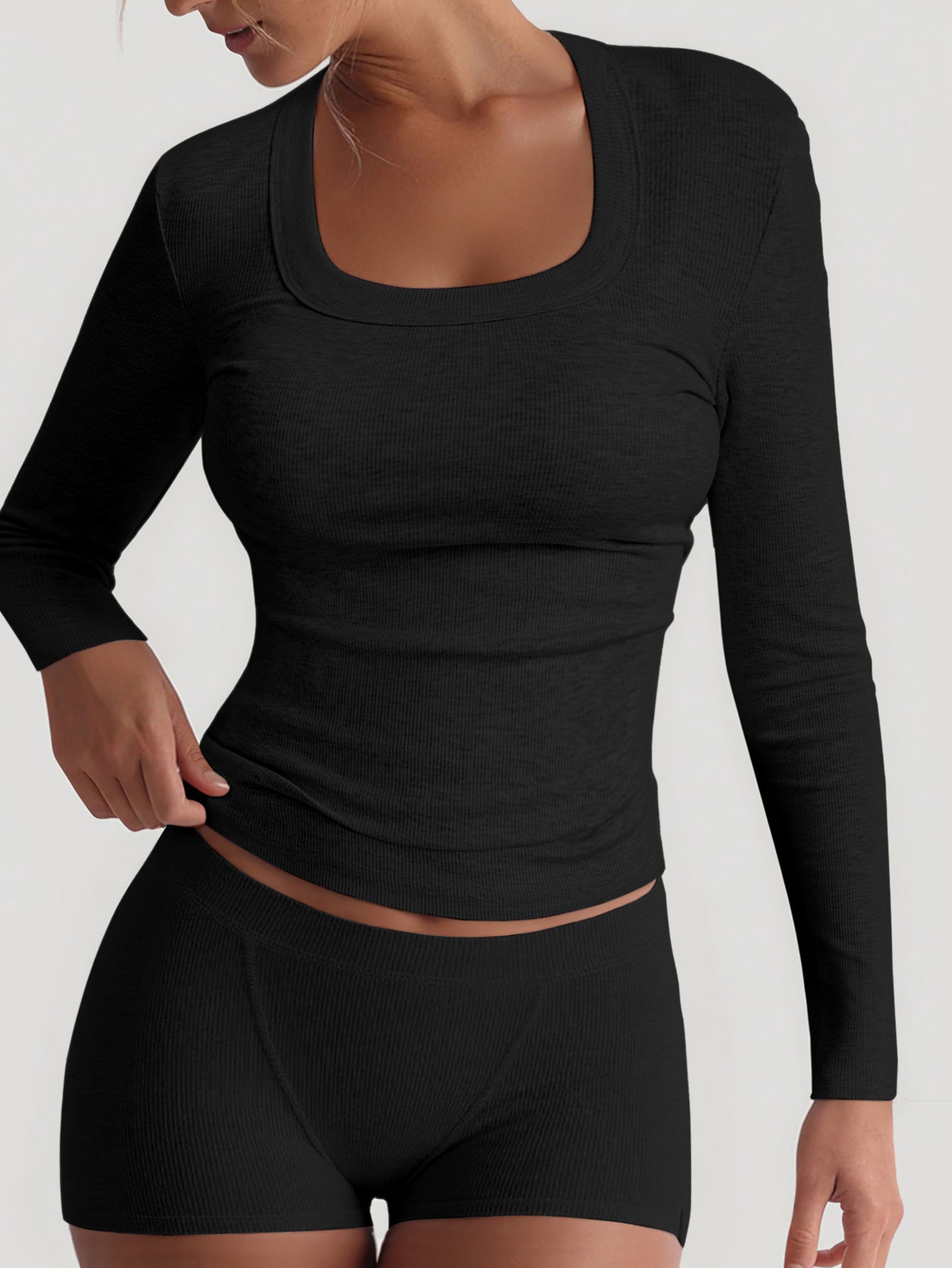 Sports Yoga Set – Long Sleeve Crop Top & High Waist Shorts | Seamless Activewear