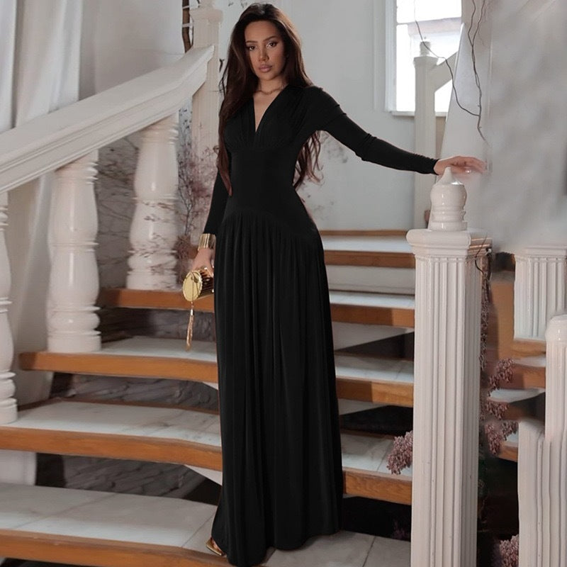 Elegant Long Sleeve Maxi Dress with Pleated Skirt