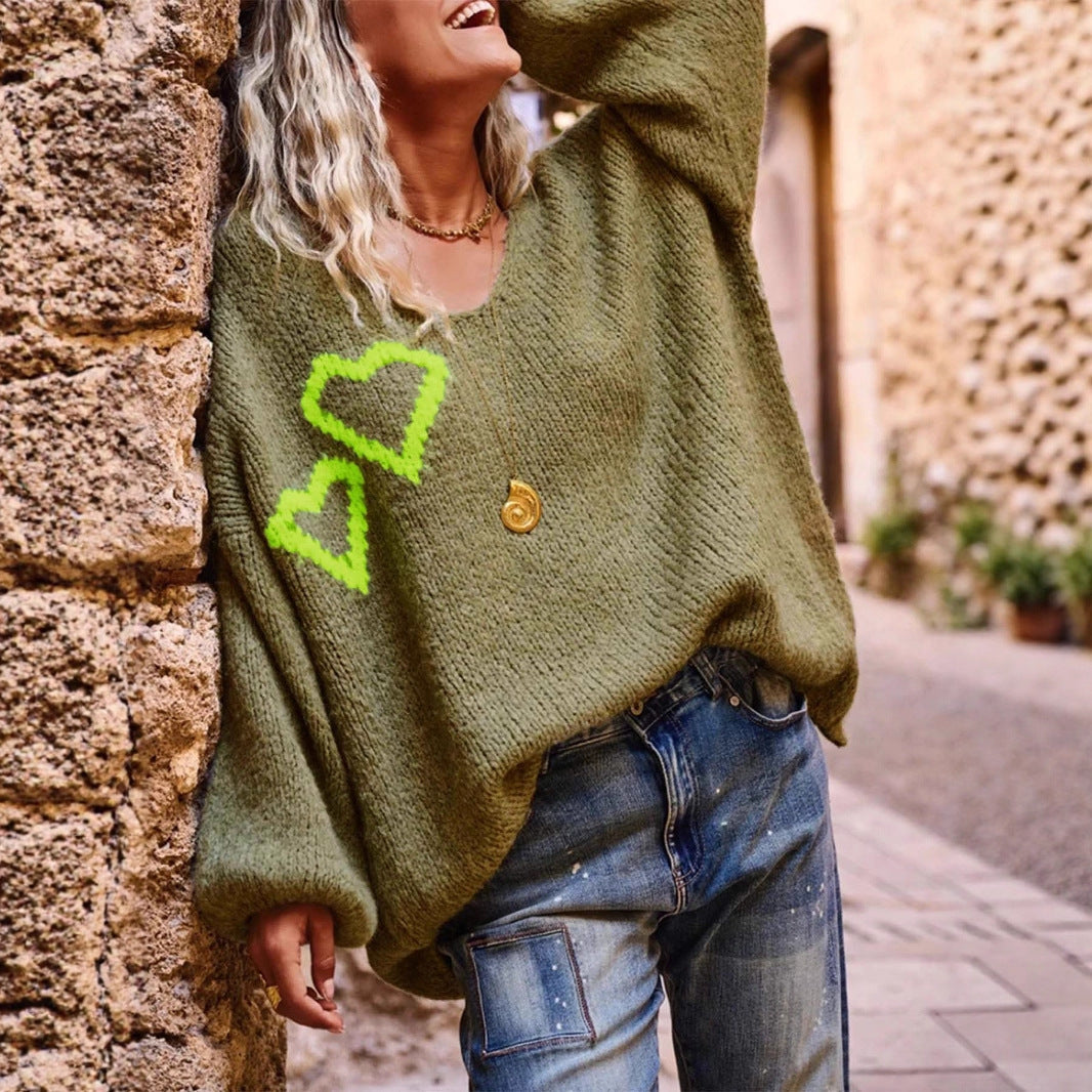 Women’s Casual Loose Pullover Sweater with Heart Print – Long Sleeve V-Neck