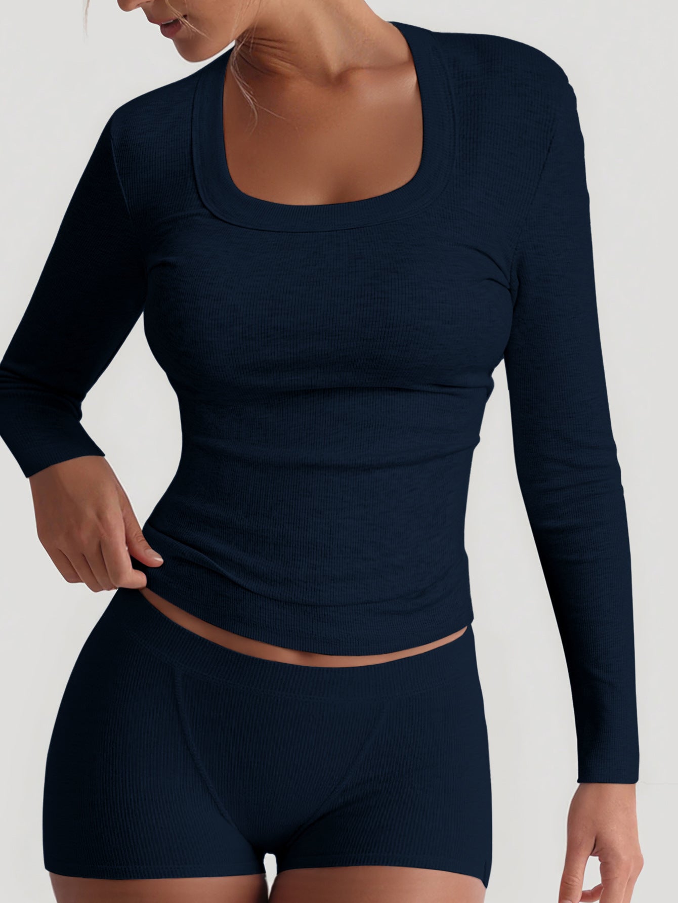 Sports Yoga Set – Long Sleeve Crop Top & High Waist Shorts | Seamless Activewear